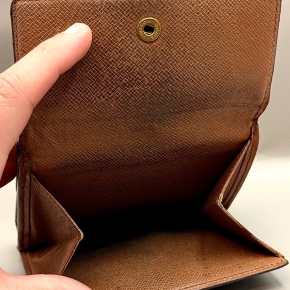 LV Monogram Trifold Wallet (authentic) - Picture 3 of 9